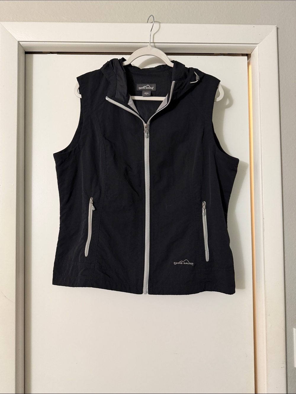 Eddie Bauer Black Hooded Lightweight Zip Vest